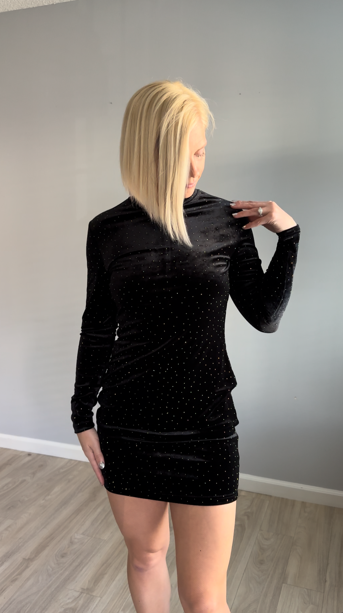 Long Sleeve Velvet Black Dress