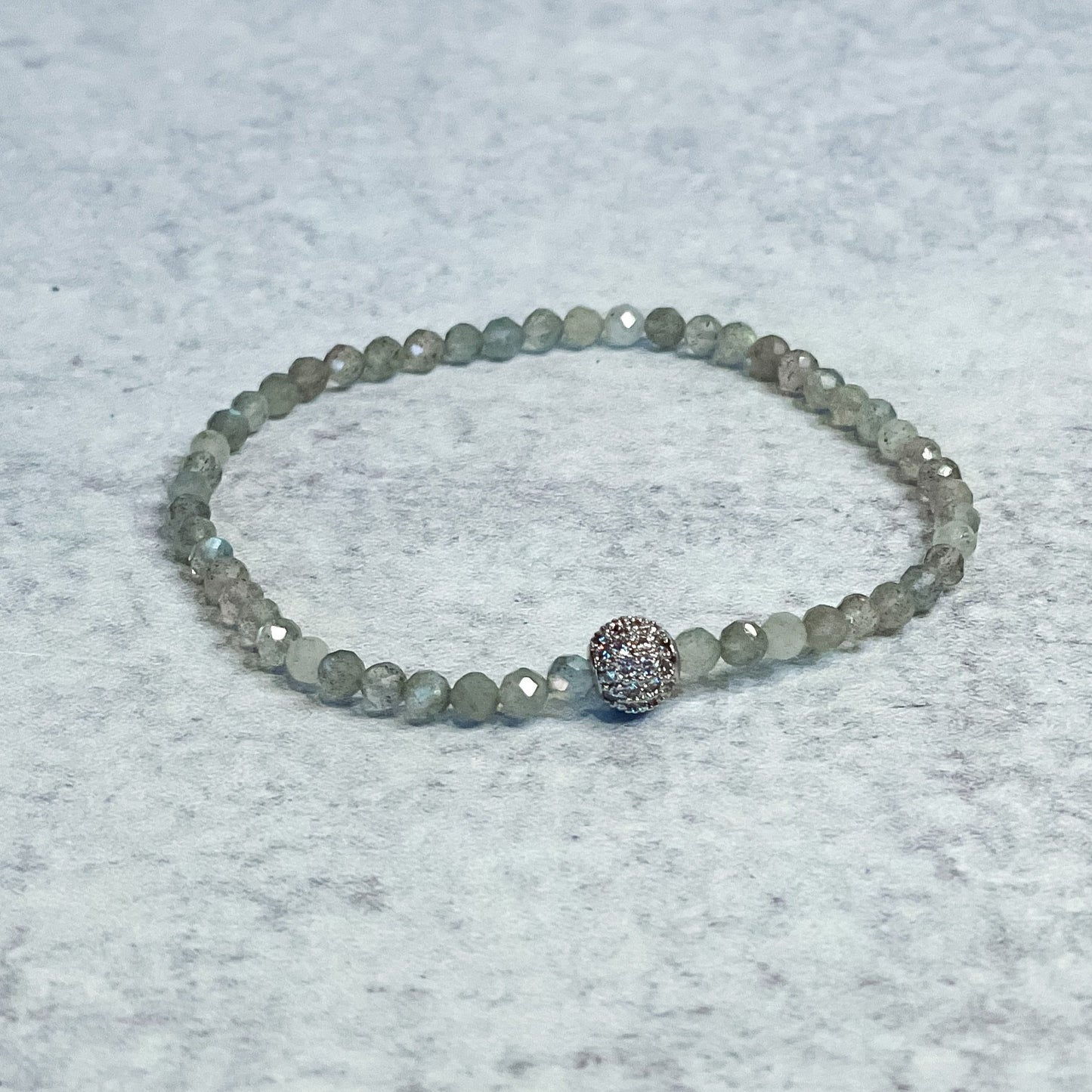 Women’s Dainty Labradorite bracelet